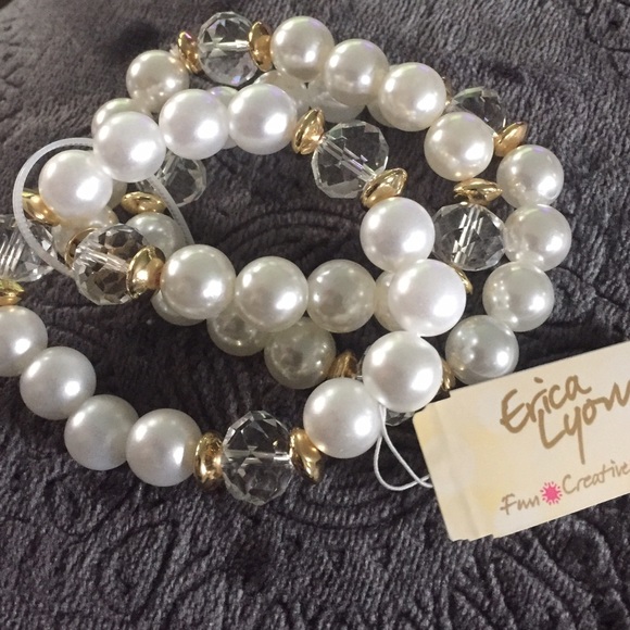 Pearl 3-Piece Stretch Bracelet Set with Go… - Picture 3 of 9